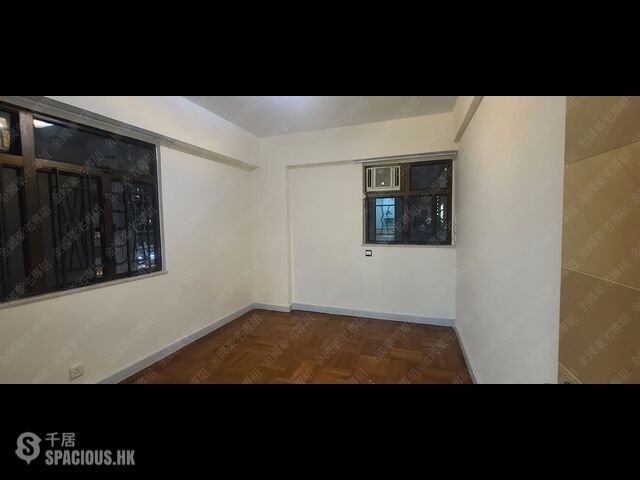 Kowloon City - Man Kay Mansion 01