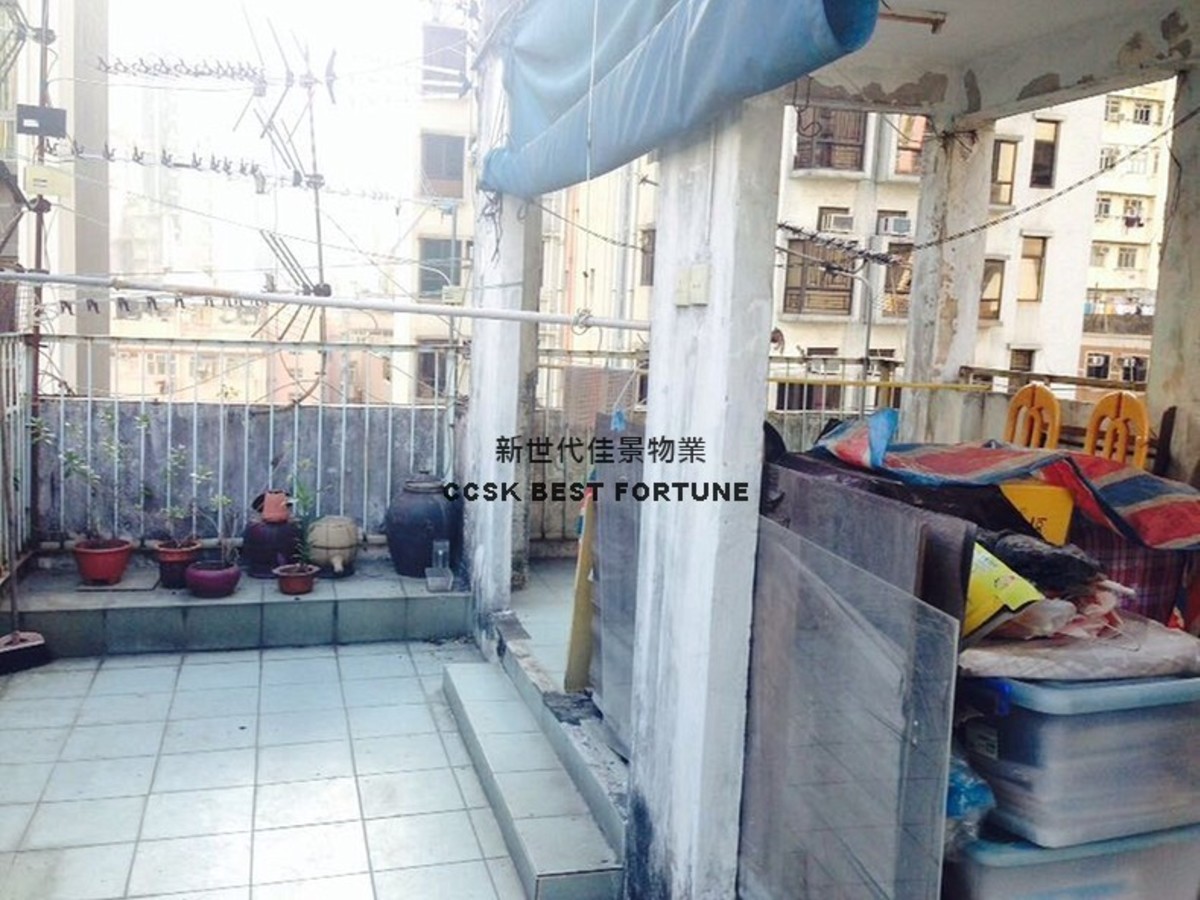 Sai Ying Pun - Cheong Kwai Building 01