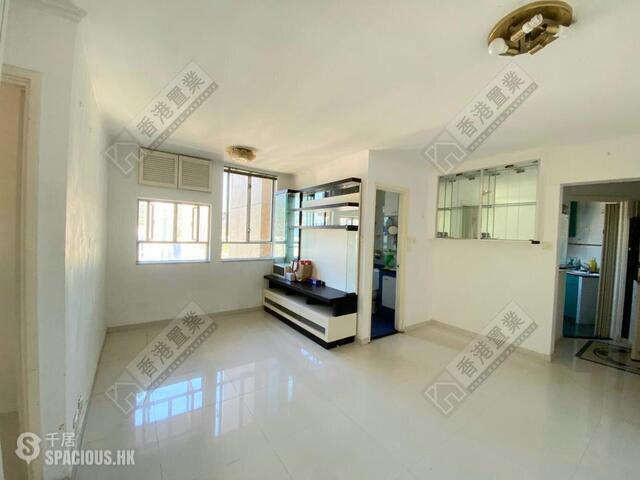 Ap Lei Chau - Yue On Court 01