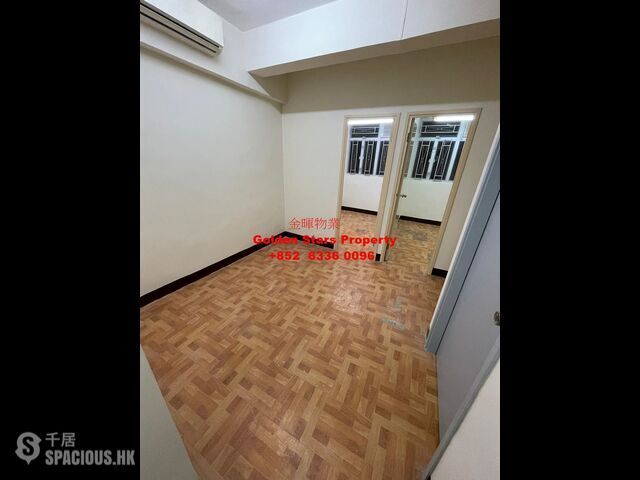 Sai Ying Pun - 326-328, Queen's Road West 01