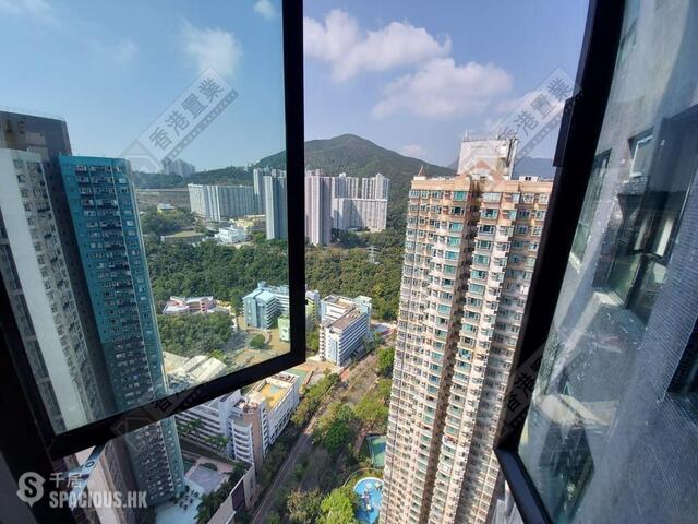 Tseung Kwan O - Finery Park 01