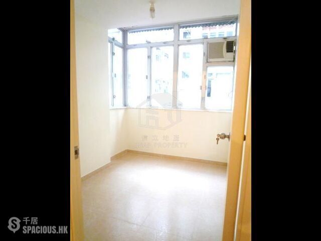Sai Ying Pun - 23, High Street 01