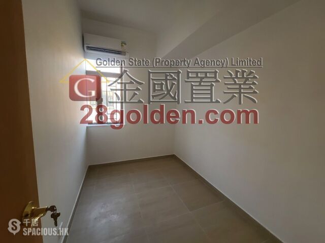 Yau Yat Chuen - Begonia Court 01