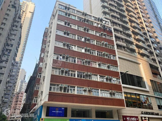Wan Chai - Pak Fook Building 01