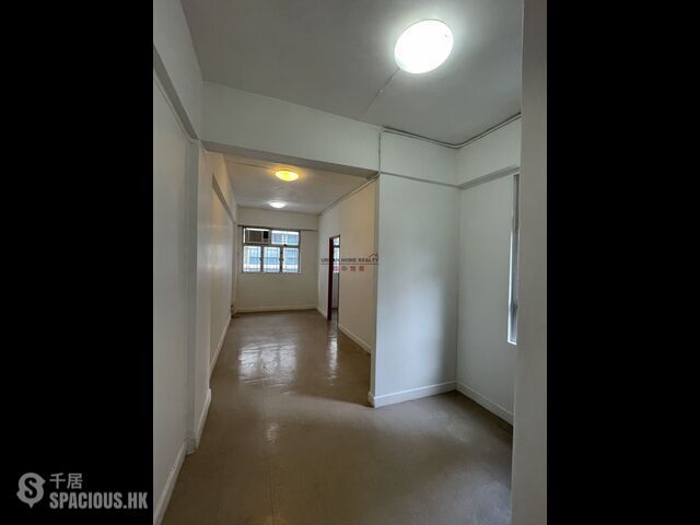 Shek Tong Tsui - 19-21, South Lane 01