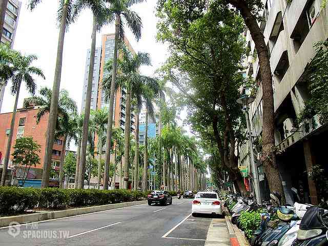 Zhongzheng - XX Section 2, Ren'ai Road, Zhongzheng, Taipei 01