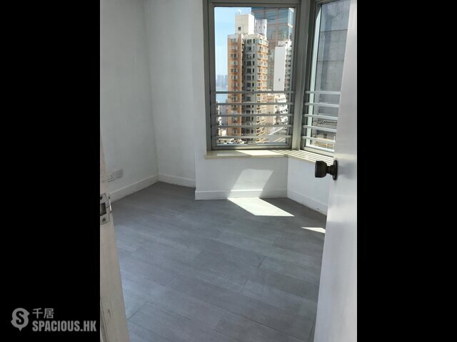 Sai Ying Pun - Kaiser Centre 01