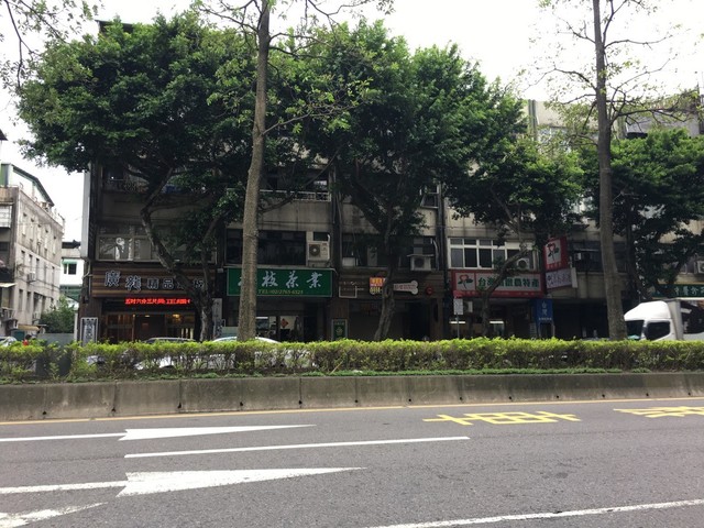 Xinyi - No. XXX, Yongji Rd, Xinyi District, Taipei City, Taiwan 110 01