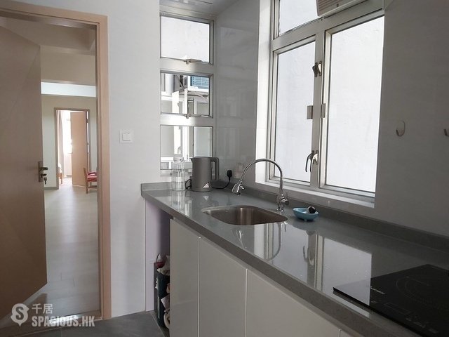 Sheung Wan - 57-59, Lower Lascar Row 01