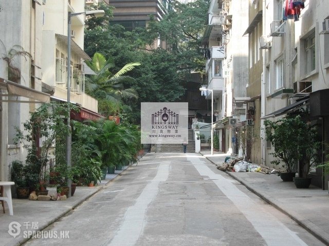 Mid Levels Central - Po Fat Building 01