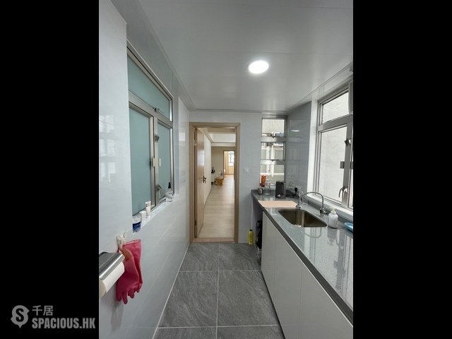 Sheung Wan - 57-59, Lower Lascar Row 01
