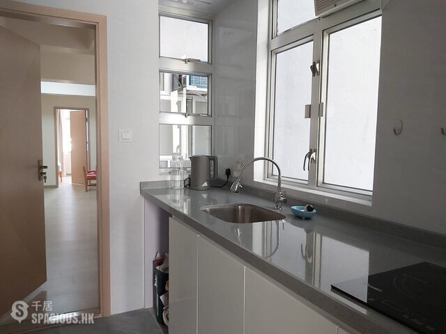 Sheung Wan - 57-59, Lower Lascar Row 01