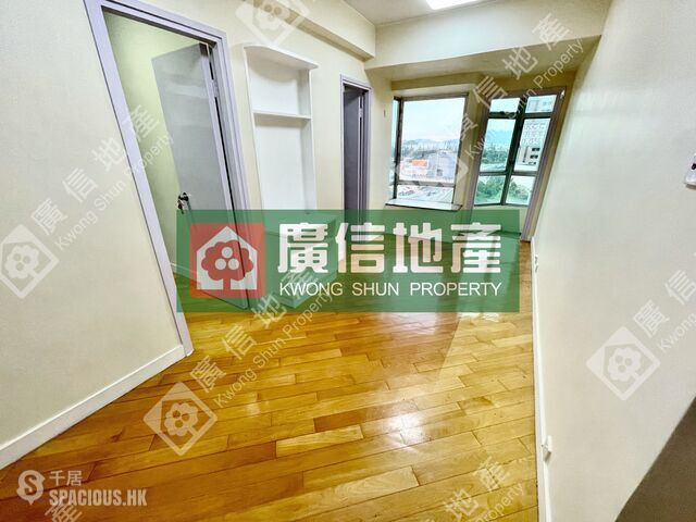 Mong Kok - Cheong Fat Mansion 01