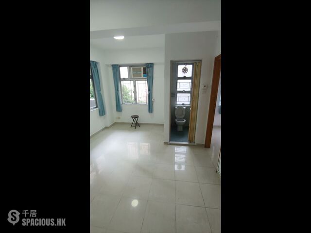 Sai Ying Pun - Yue Tak House 01