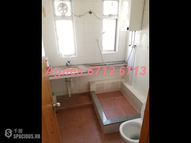Sai Ying Pun - 137, Second Street 01