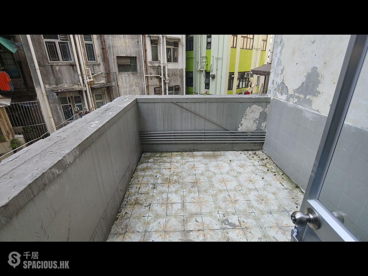 Sai Ying Pun - Yue Tak House 01