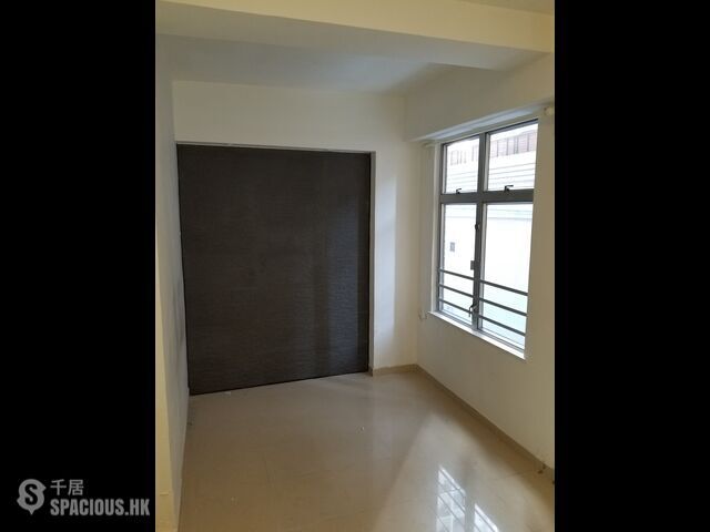 Happy Valley - 2, Shing Ping Street 01