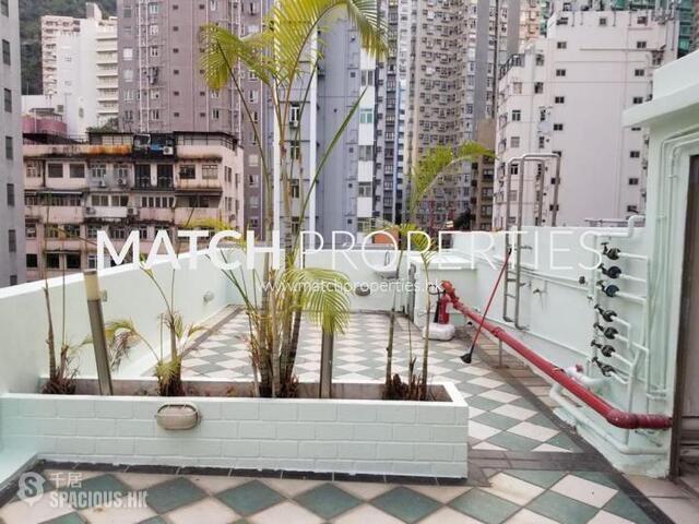 Wan Chai - Kam Tak Mansion 01