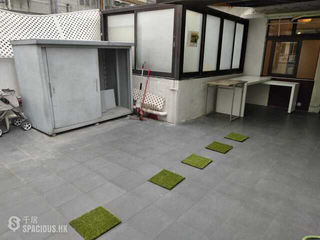 筲箕湾 - 东强大厦 01