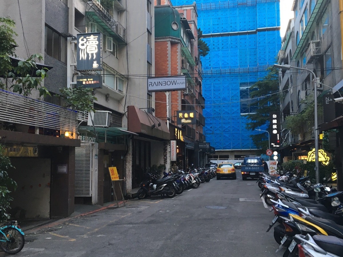 大安區 - 106台灣台北市大安區忠孝東路四段X號 01
