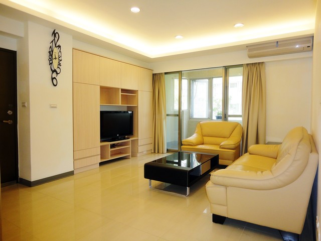 Xinyi - No. XX, Songzhi Rd, Xinyi District, Taipei City, Taiwan 110 01