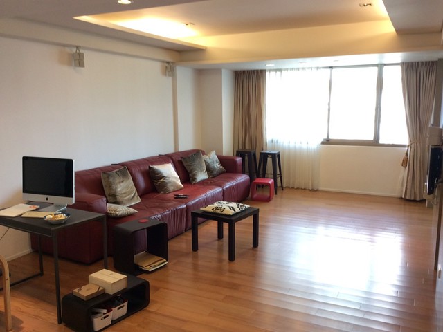 Xinyi - No. XX, Songde Rd, Xinyi District, Taipei City, Taiwan 110 01