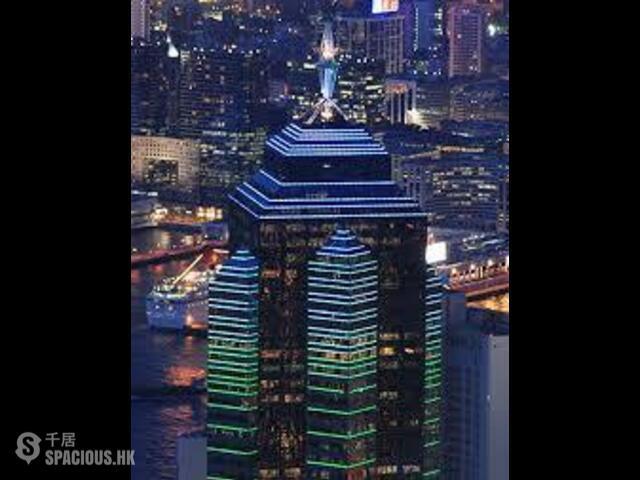 中环 - The Center 01