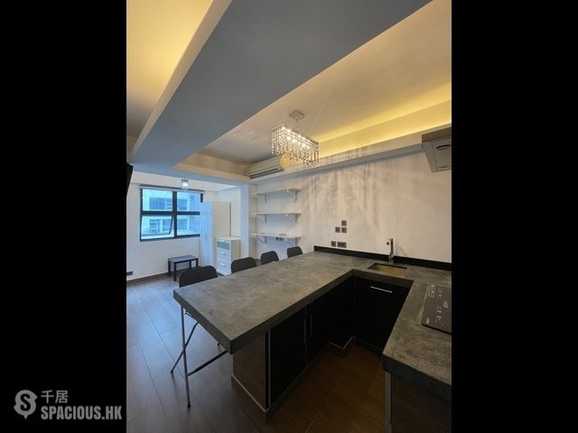 Sai Ying Pun - 215, Des Voeux Road West 01