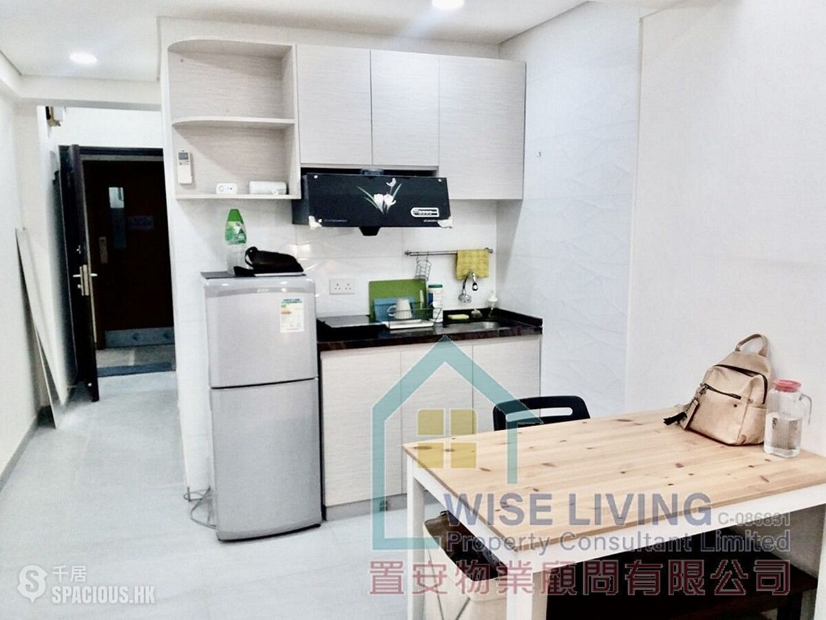 Sai Ying Pun - Yuet Sum Mansion 01