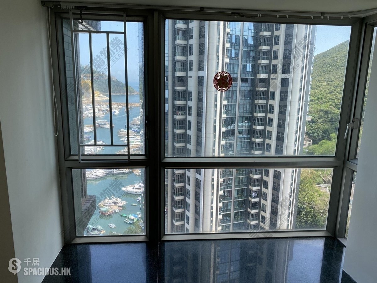 Ap Lei Chau - Sham Wan Towers 01