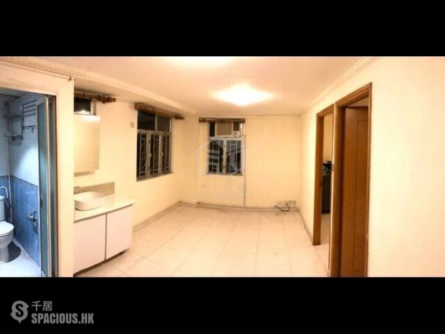 Sheung Wan - Pong Fai Building 01