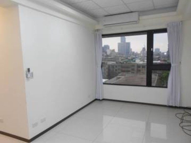 Xinyi - Section 5, Zhongxiao E Rd, Xinyi District, Taipei City, Taiwan 110 01