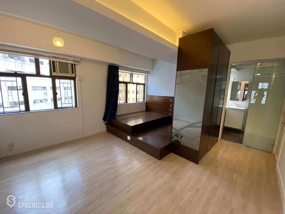 Sai Ying Pun - Rich Court 01