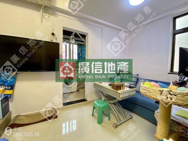 Mong Kok - Winner Building 01