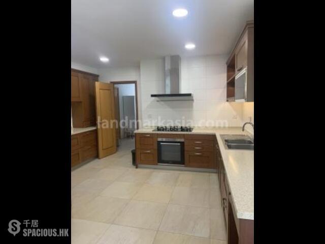 Repulse Bay - South Bay Villas 04