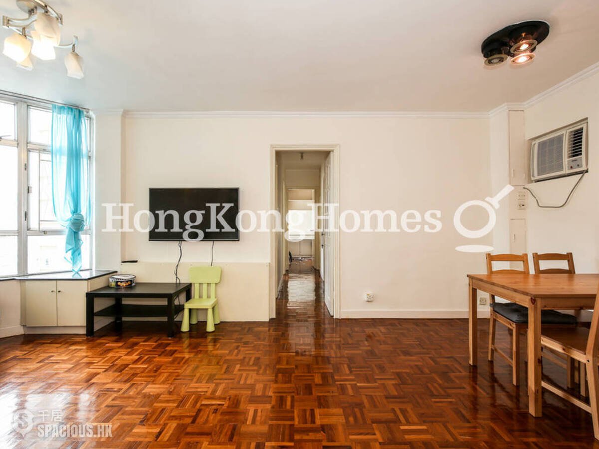 Ap Lei Chau - South Horizons Phase 1 Hoi Ngar Court (Block 3) 01