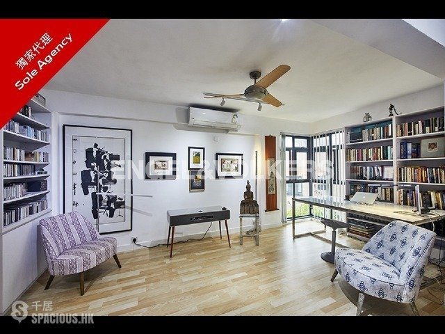 Peng Chau - Sea Crest Villa 01