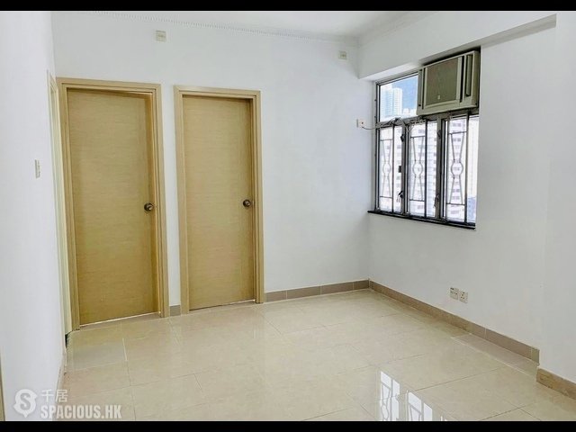 Wong Tai Sin - Hsin Kuang Centre 01
