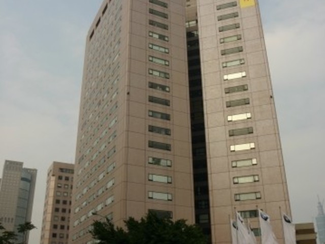Daan - No. XXX, Section 2, Dunhua S Rd, Da’an District, Taipei City, Taiwan 106 01