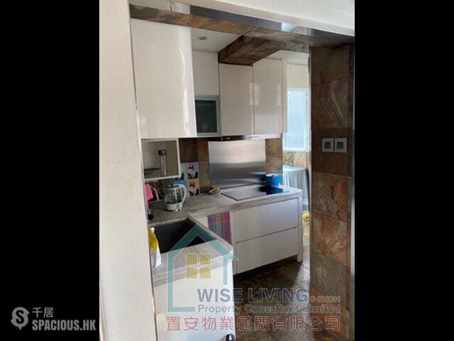 Sai Ying Pun - Rich Court 01