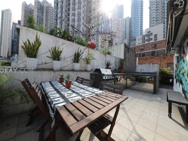 Poho - 8-10, Square Street 01