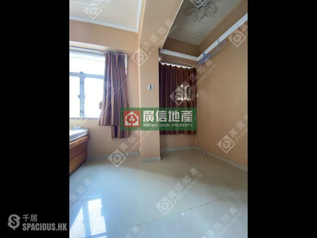 Yau Ma Tei - Hing Fat Building 01
