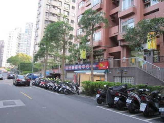 内湖区 - 114台湾台北市內湖區康寧路三段 01