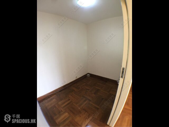 Lai Chi Kok - Mei Foo Sun Chuen Phase 7 01