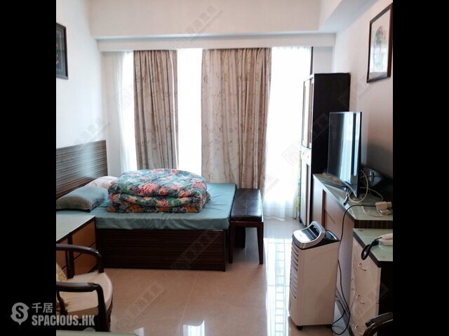 Yuen Long - La Mansion 01