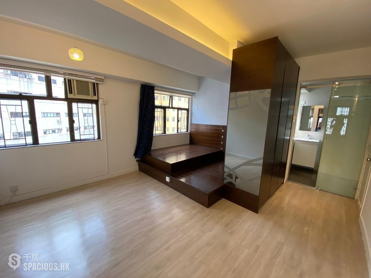 Sai Ying Pun - Rich Court 01