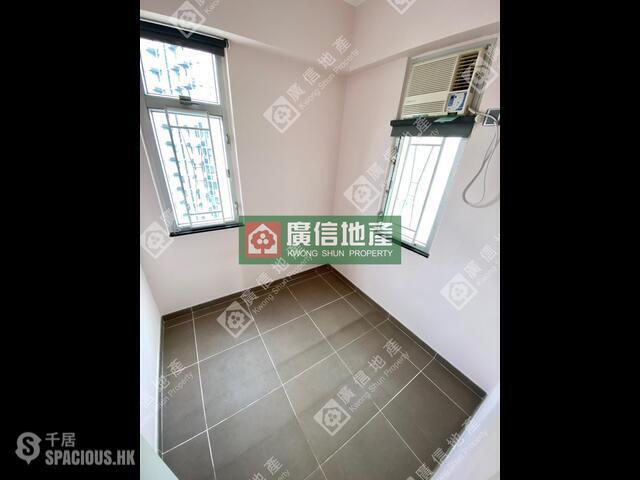 Mong Kok - Chee Hing Building 01