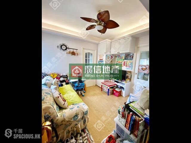 Mong Kok - Hung Hay Building 01