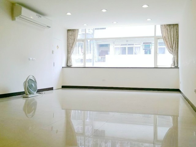 Xinyi - No. X, Lane 615, Songshan Rd, Xinyi District, Taipei City, Taiwan 110 01