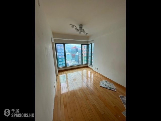 Shek Tong Tsui - 521, Queen’s Road West 01